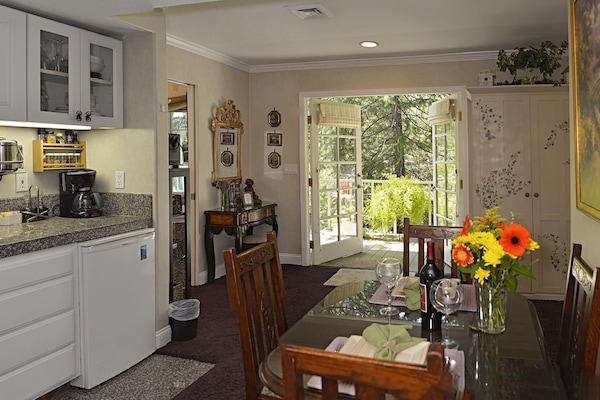 Kitchenette, dining table, 
French door entrance