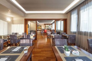 Daily buffet breakfast for a fee - iH Hotels Padova Admiral (Padova)