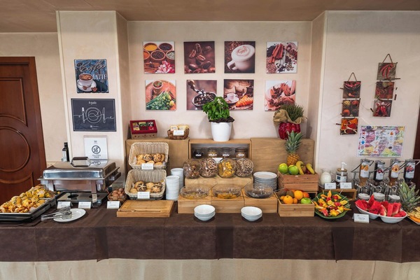 Colazione a buffet a pagamento, servita tutte le mattine