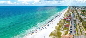 Emerald Villa @ Destiny | Lake Views & Beach Vibes | 4BR/4BA Sleeps 12 | Free Fun Pass Daily!