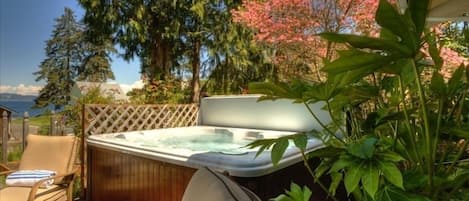 Bain à remous extérieur