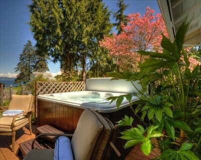 Charming 1920's English Cottage w/Water Views •A Del Mar Vacation Property