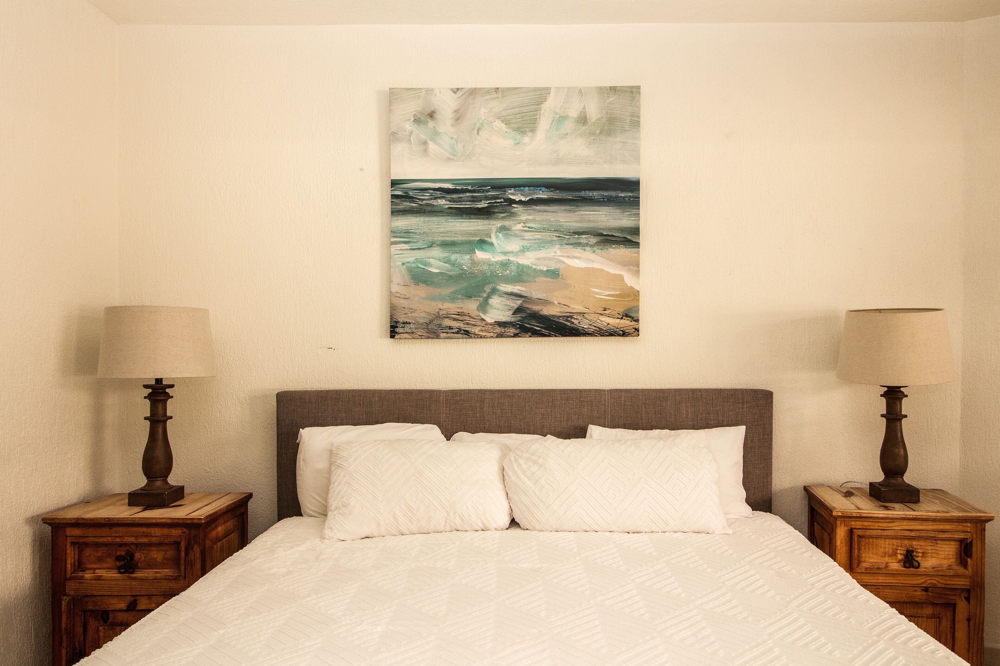 2 bedrooms, WiFi, bed sheets, wheelchair access