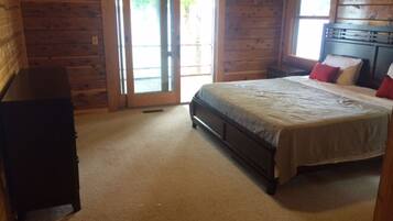 6 bedrooms, iron/ironing board, travel cot, free WiFi