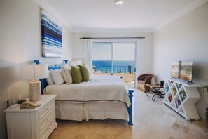 In-room safe, desk, iron/ironing board, free WiFi