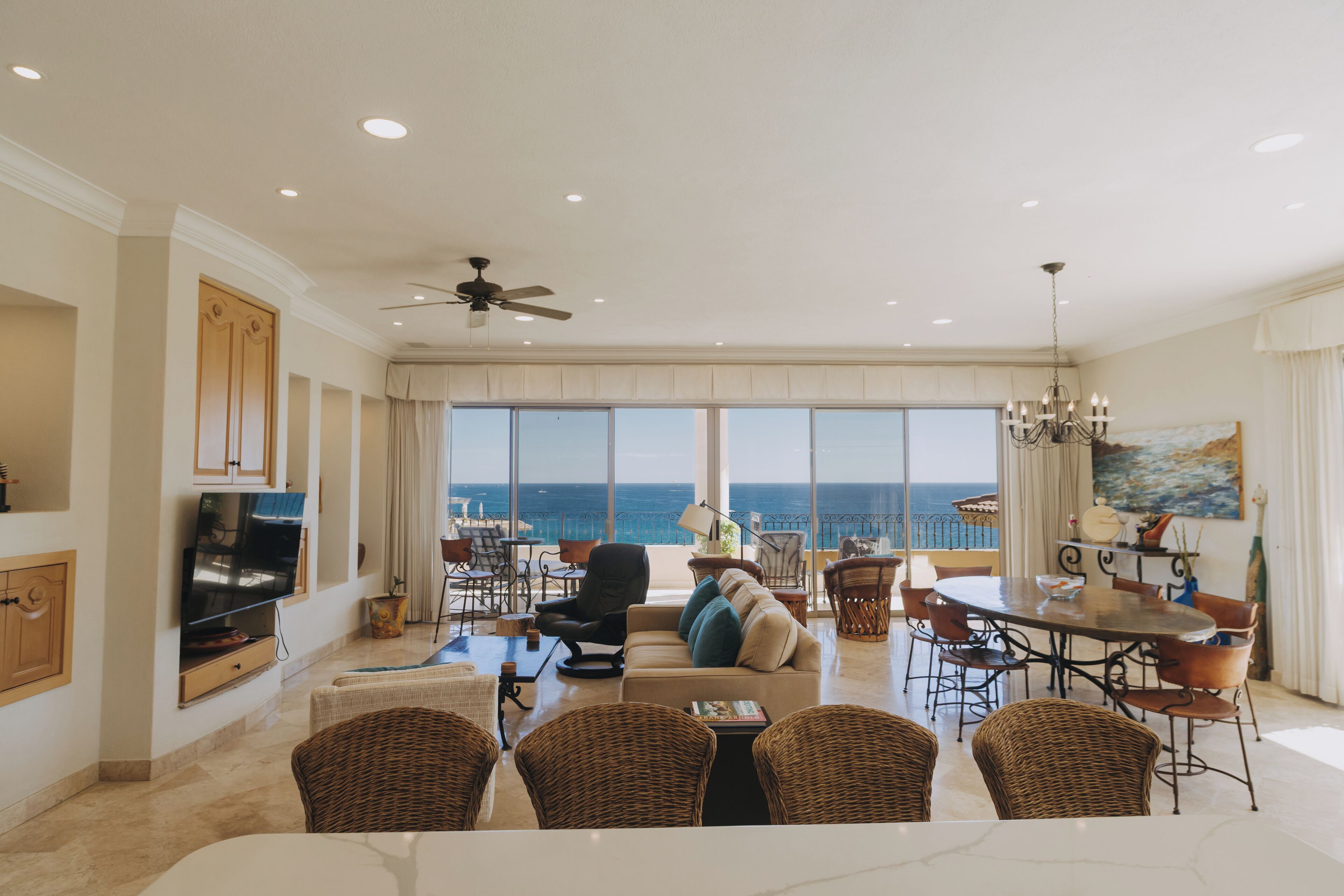 Smart-TV og stereoanlegg