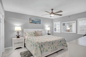 2 slaapkamers, een strijkplank/strijkijzer, reisbedje, gratis wifi