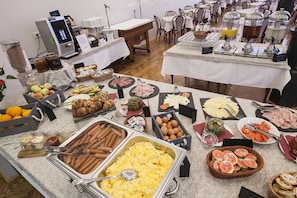 Daily buffet breakfast (EUR 12 per person)