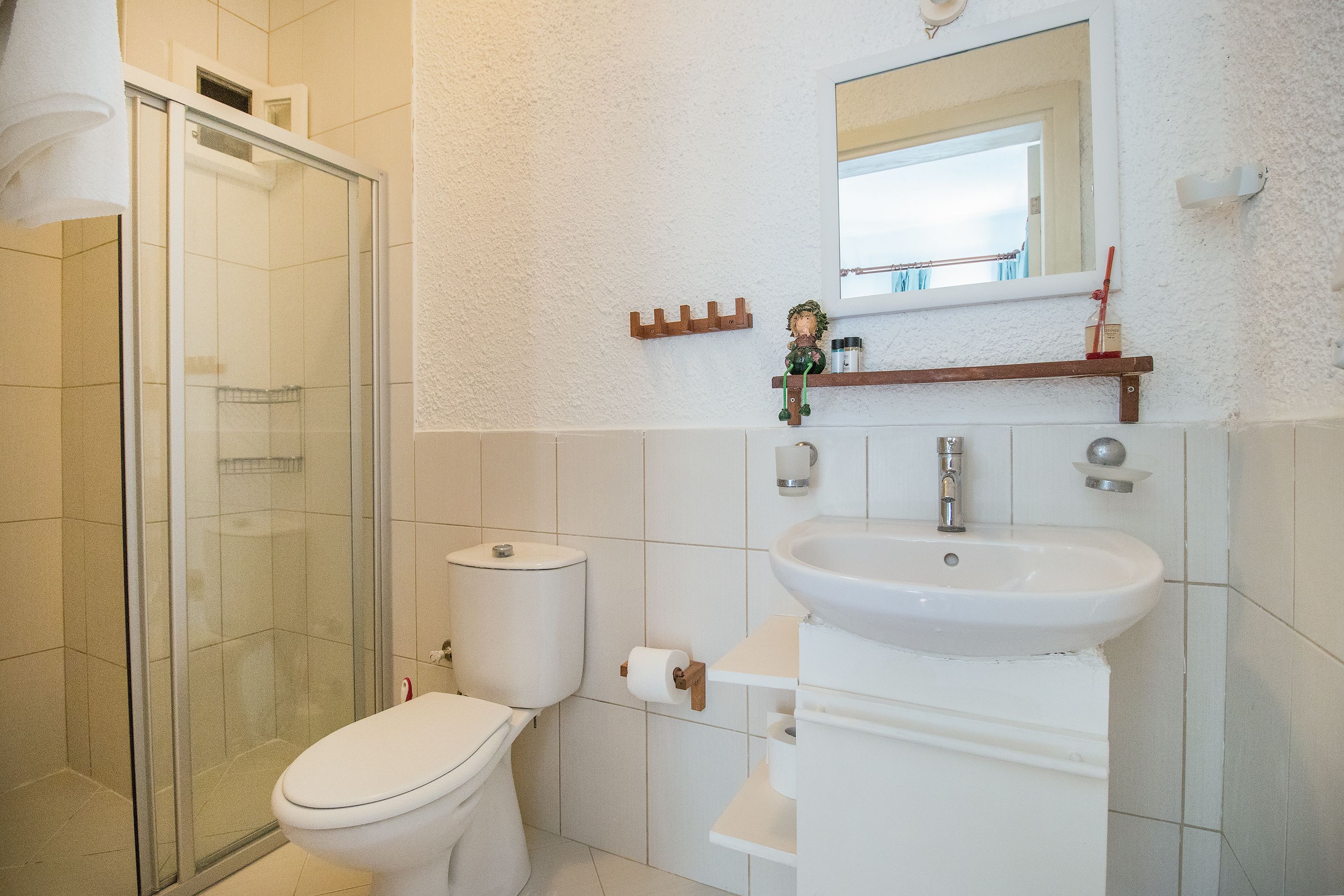 classic room, 1 queen bed | free wifi