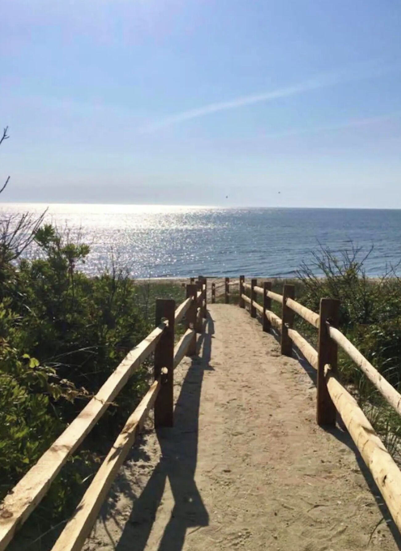 Privat strand, solsenger og strandhåndklær