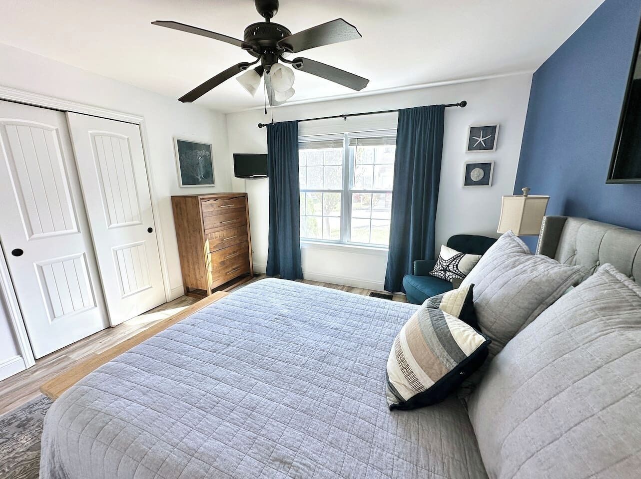 3 bedrooms, iron/ironing board, free WiFi, bed sheets