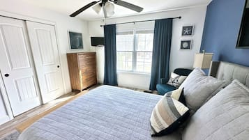 3 bedrooms, iron/ironing board, free WiFi, bed sheets