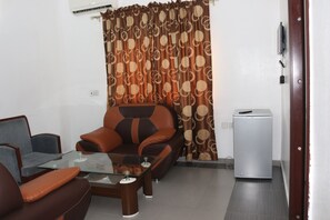 Coffres-forts dans les chambres, bureau, Wi-Fi gratuit