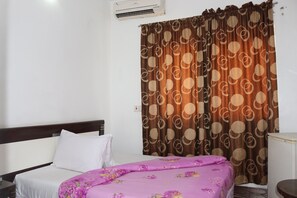 Standard Room | In-room safe, desk, free WiFi -  Crystalem Luxury Hotel (Uyo)