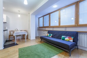 Studio | Wohnbereich | Plasmafernseher