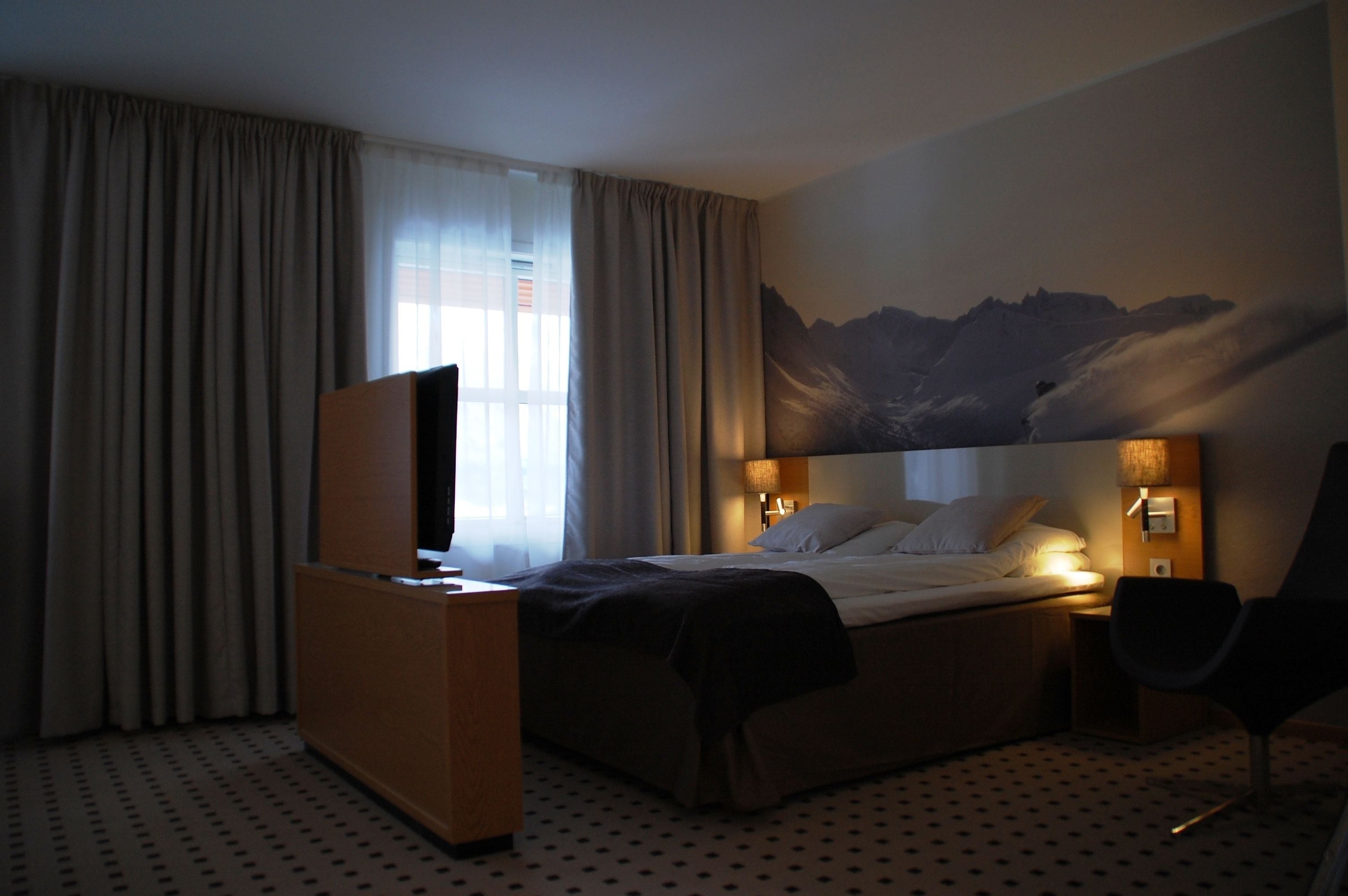 double room | 1 bedroom, down duvets, pillow-top beds, blackout curtains
