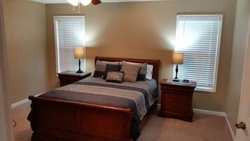 4 chambres, fer et planche à repasser, Wi-Fi, draps fournis