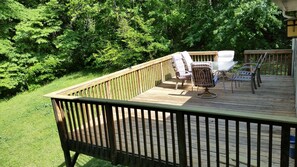 Outdoor dining - 4 Bedroom, 2 Bath Home Situated on a nice Private Lot. 27 minutes to LAKEPOINT. (Canton)