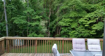 4 Bedroom, 2 Bath Home Situated on a nice Private Lot. 27 minutes to LAKEPOINT.