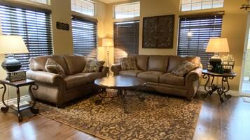 TV, fireplace, DVD player, books