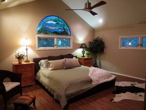 6 Schlafzimmer, Schreibtisch, Reisekinderbett, WLAN