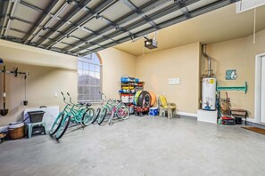 Fitness facility - ✨Shaded Porch~Community Pool ~Tennis & Basketball Court-Beachwalk Retreat✨ (Destin)