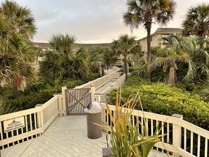 Terrace/patio - 315 Breakers Direct Oceanfront Condo, Exceptionally Clean (Hilton Head Island)
