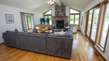 Smart TV, fireplace, DVD player, foosball