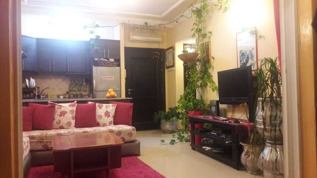 Apartment | Living room | Flat-screen TV