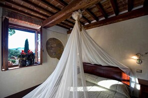 Standard Apartment, 1 Bedroom | Individually decorated, soundproofing, free WiFi, bed sheets - Agriturismo Palazzo Conti A (San Quirico d'Orcia)