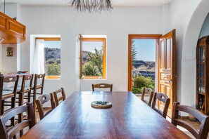 Grand House, 3 Bedrooms, Pool Access (Plunge Pool) | In-room dining