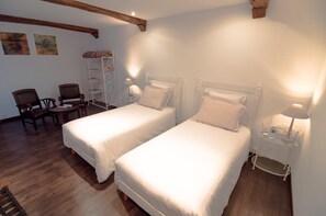 أغطية فراش متميزة وبديكورات فريدة لكل غرفة وطراز فريد لكل وحدة