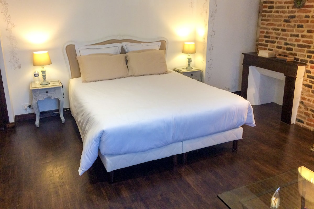 Chambre Double, 1 grand lit | Literie de qualité supérieure, décoration personnalisée