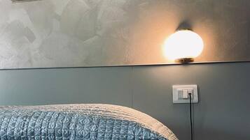 Minibar, cunas y wifi gratis