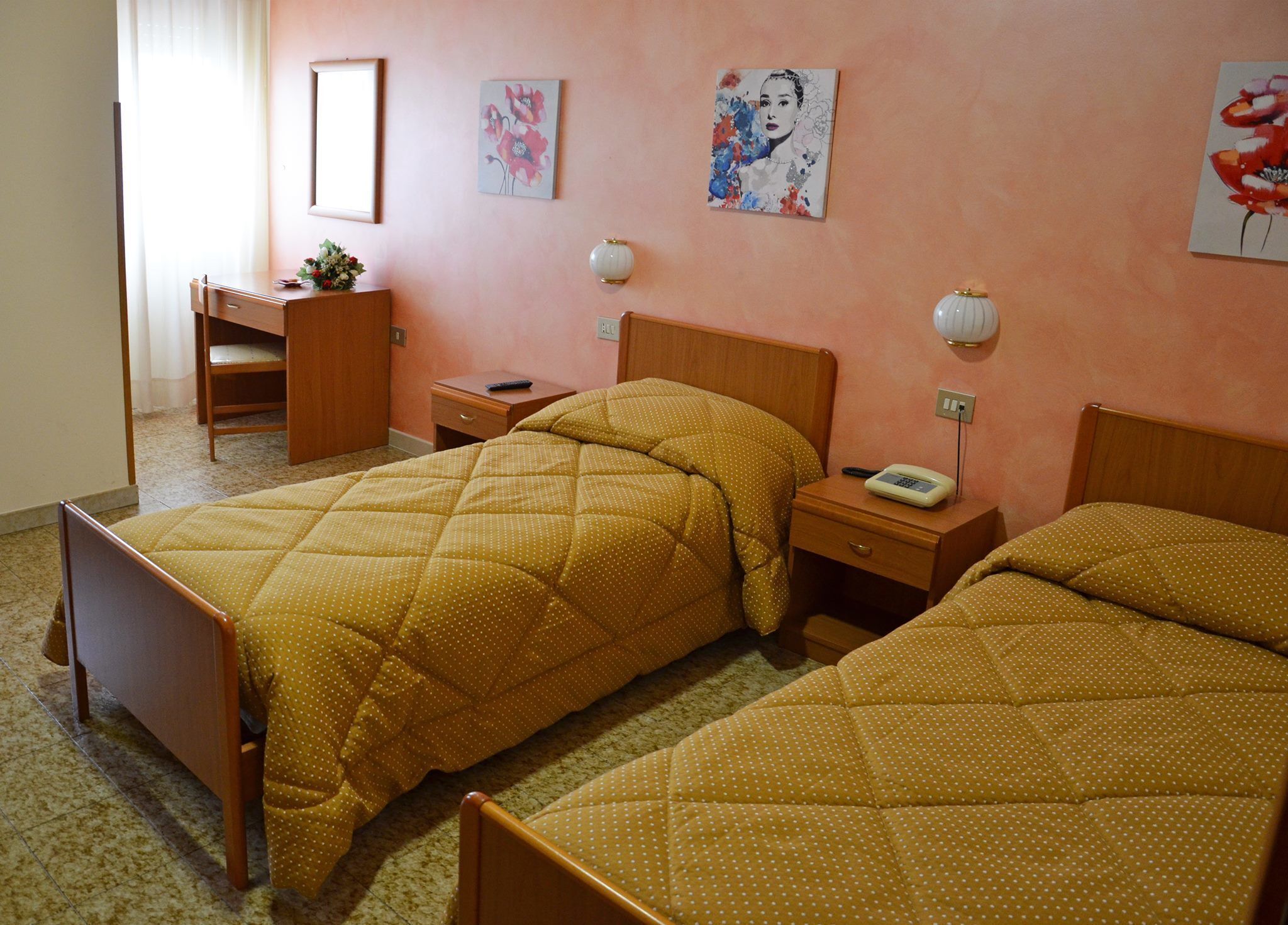 Minibar, cots/infant beds, free WiFi