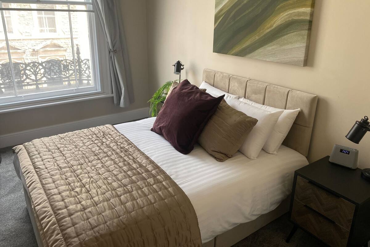 Apartment (Apartment 2) | 1 bedroom, desk, laptop workspace, soundproofing