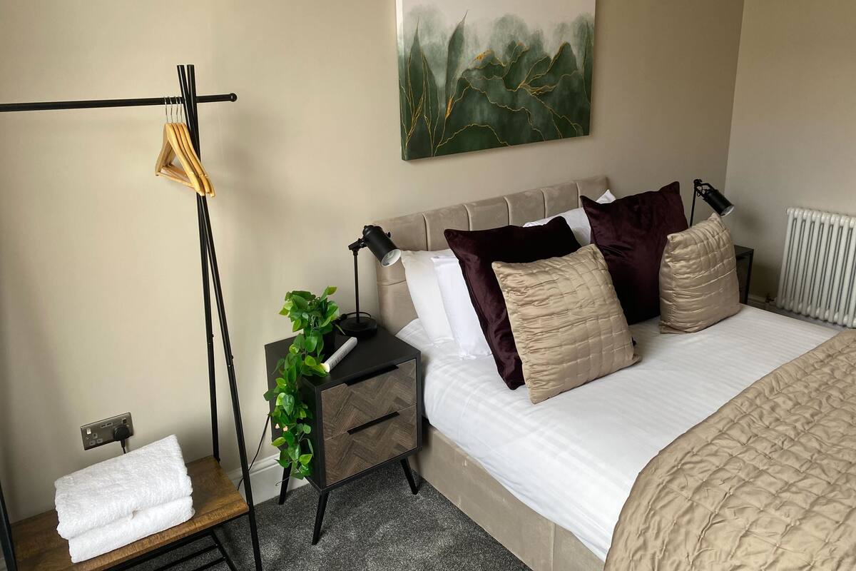 Apartment (Apartment 3) | 1 bedroom, desk, laptop workspace, soundproofing