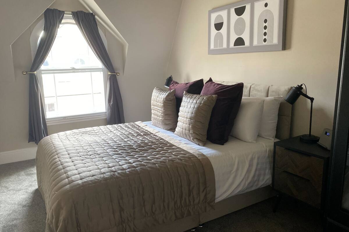 Apartment (Apartment 4) | 1 bedroom, desk, laptop workspace, soundproofing