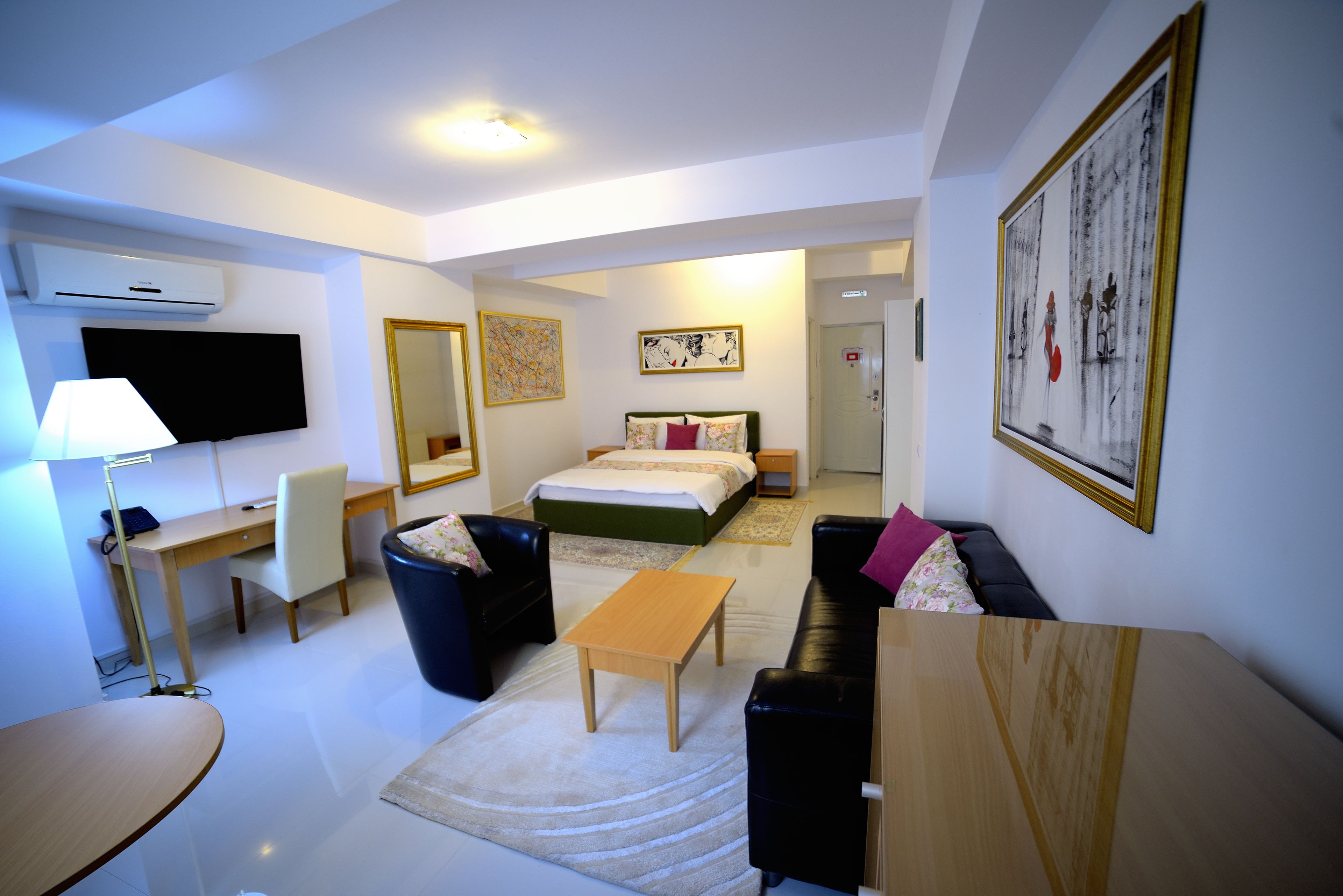 superior double with balcony (including smoking area) | 1 bedroom, in-room safe, desk, soundproofing