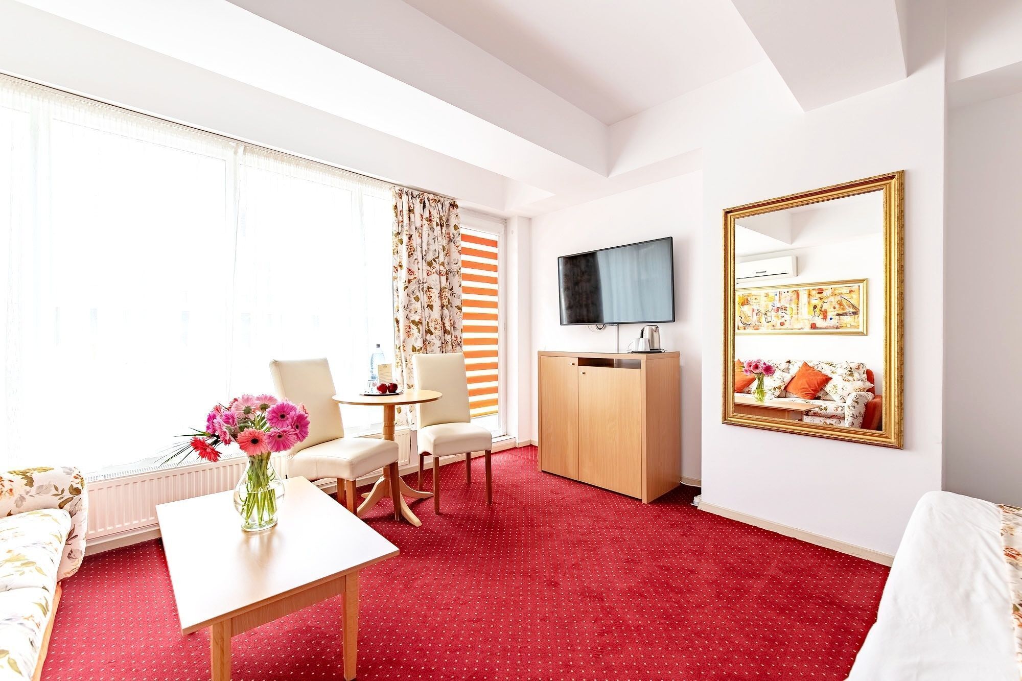 1 bedroom, in-room safe, desk, soundproofing