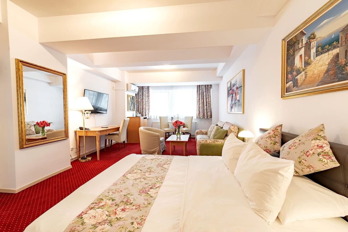 Superior Double No balcony (No smoking area) | 1 bedroom, in-room safe, desk, soundproofing