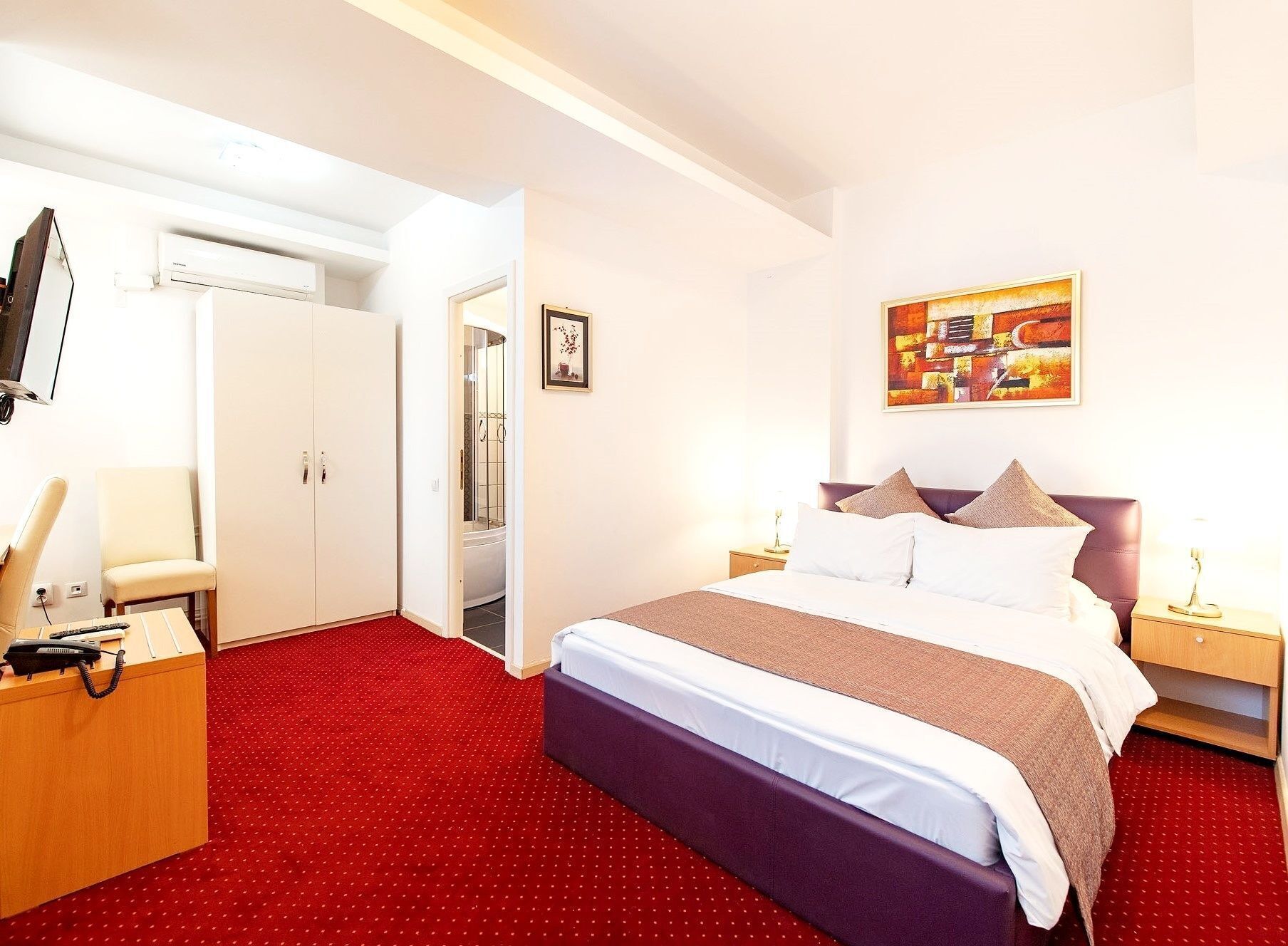 1 bedroom, in-room safe, desk, soundproofing