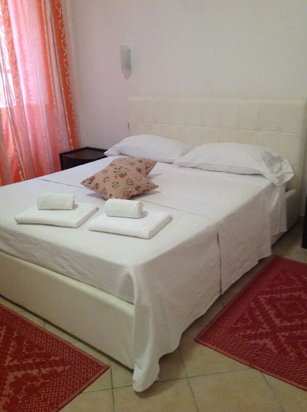 Economy Double Room, Shared Bathroom