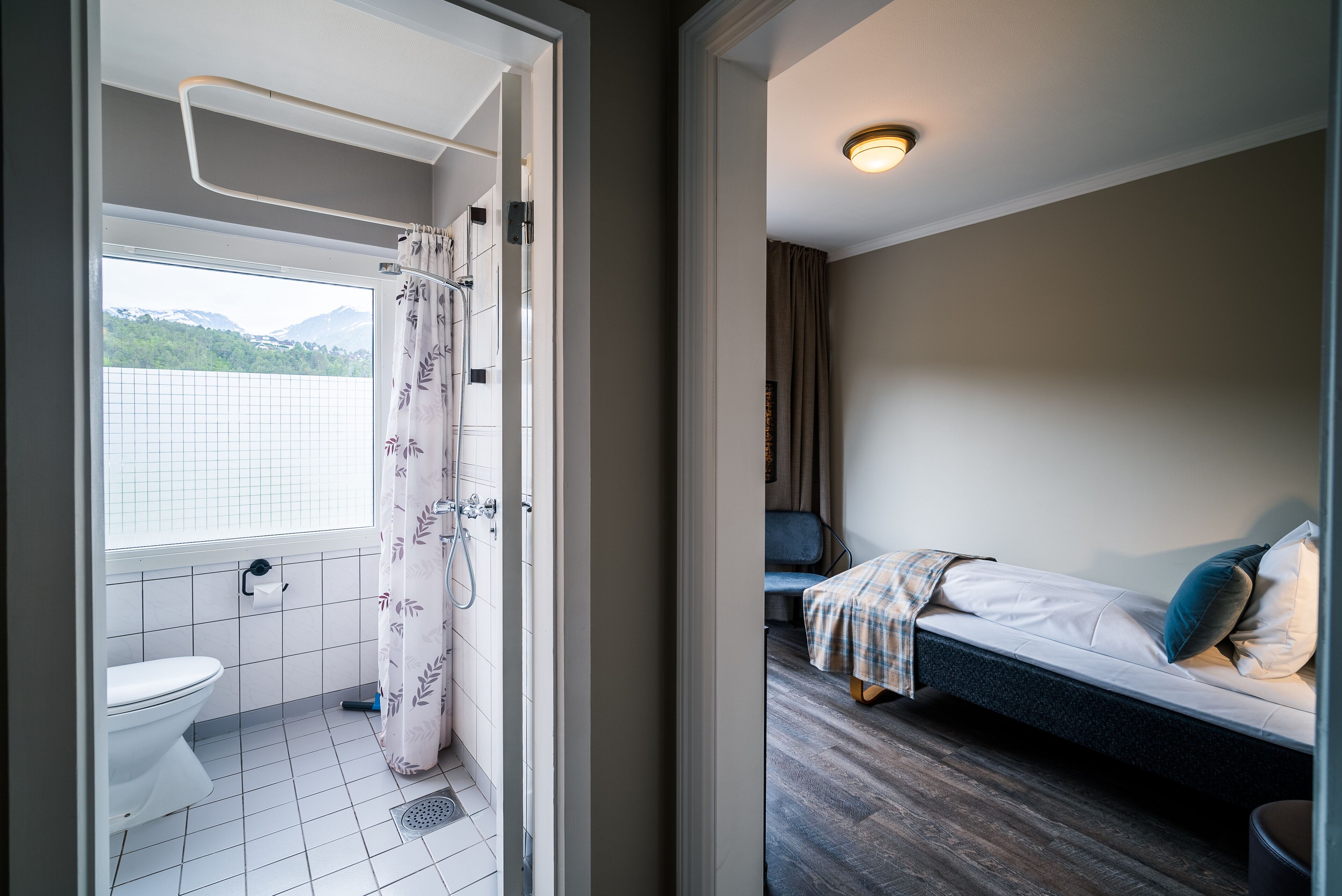 standard single room, 1 single bed | individually furnished, desk, soundproofing, iron/ironing board