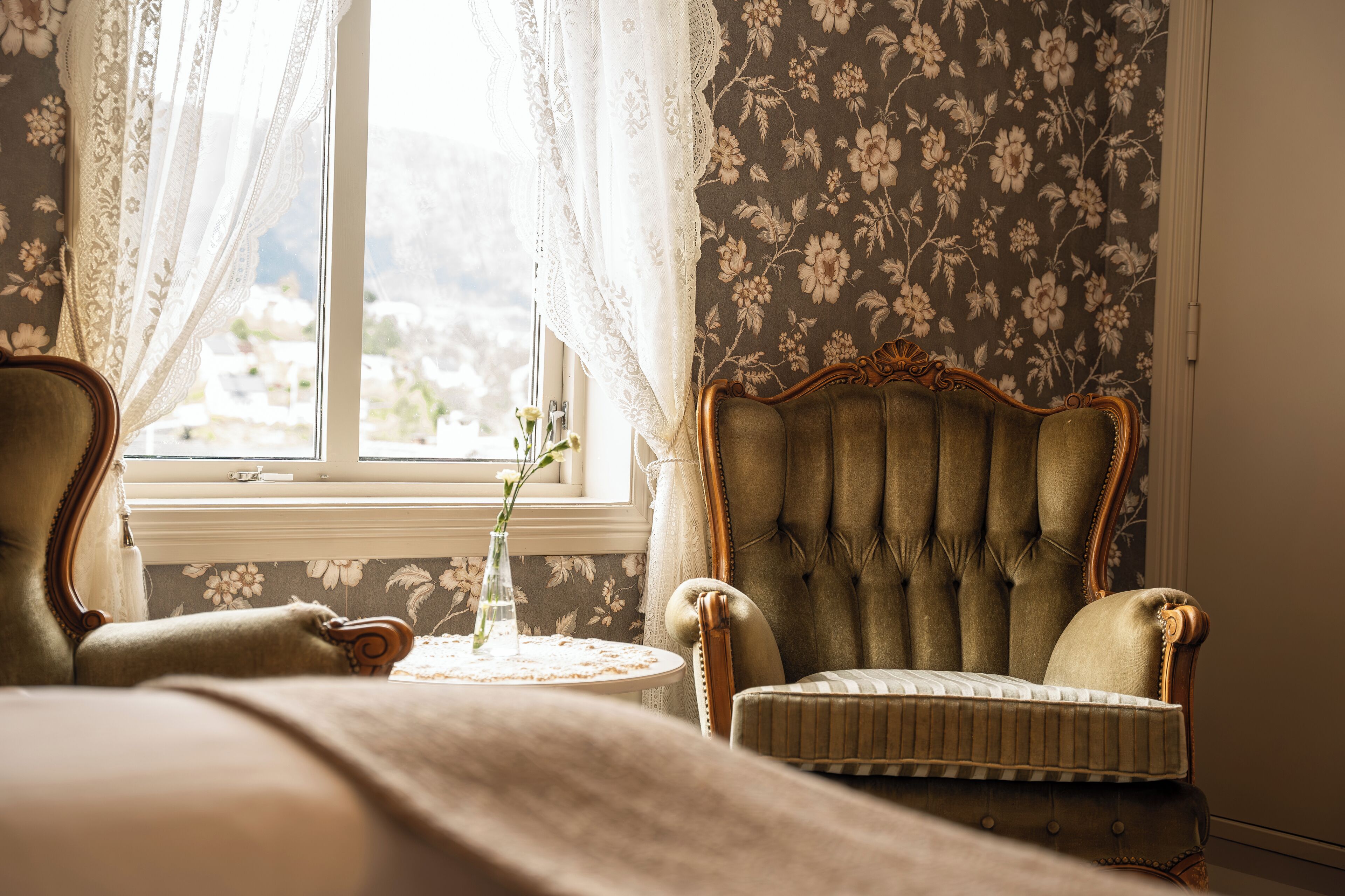 deluxe double room | individually furnished, desk, soundproofing, iron/ironing board