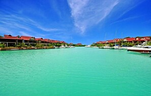 Playa privada, buceo y snorkel 