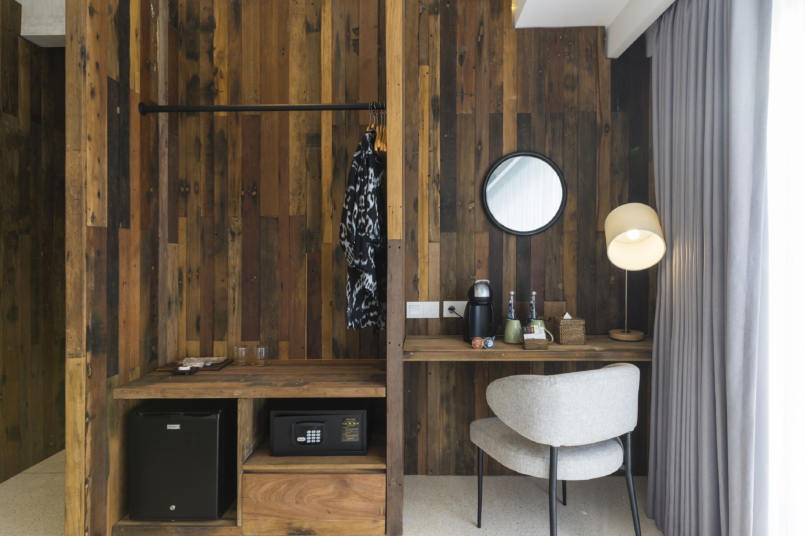 studio (20) | minibar, in-room safe, desk, laptop workspace