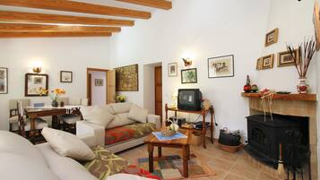 Villa, 3 Bedrooms | Living area | TV, DVD player