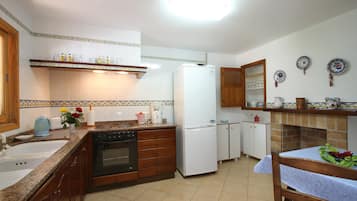 Villa, 4 Schlafzimmer | Eigene Küche | Großer Kühlschrank, Mikrowelle, Ofen, Herdplatte