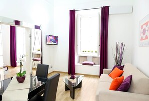 Lägenhet | Vardagsrum | Platt-tv